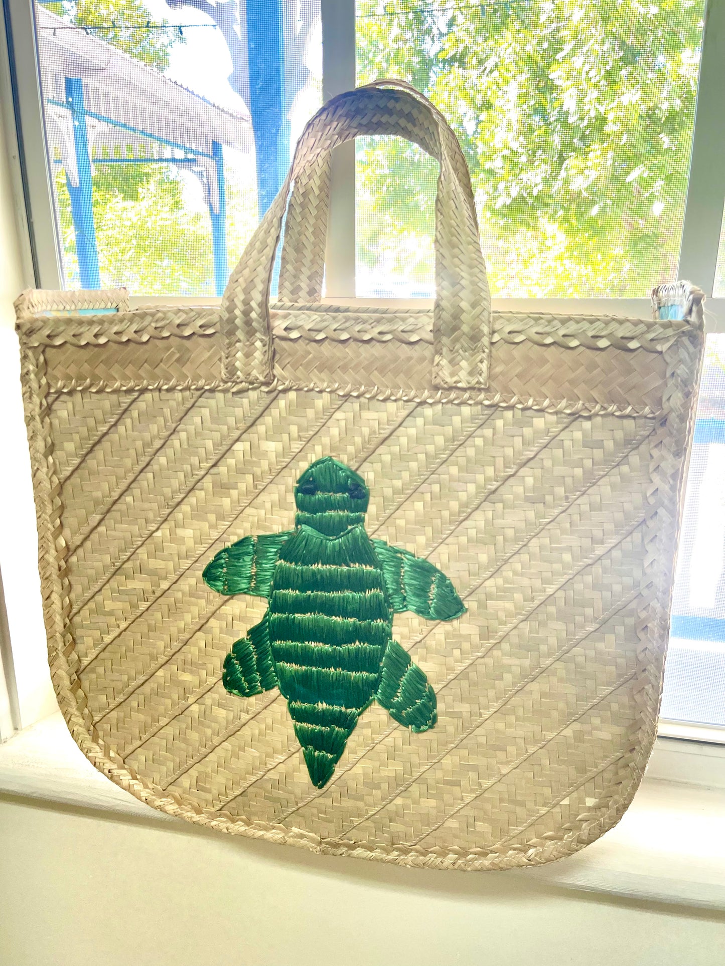 Large Turtle Silver Thatch Tote