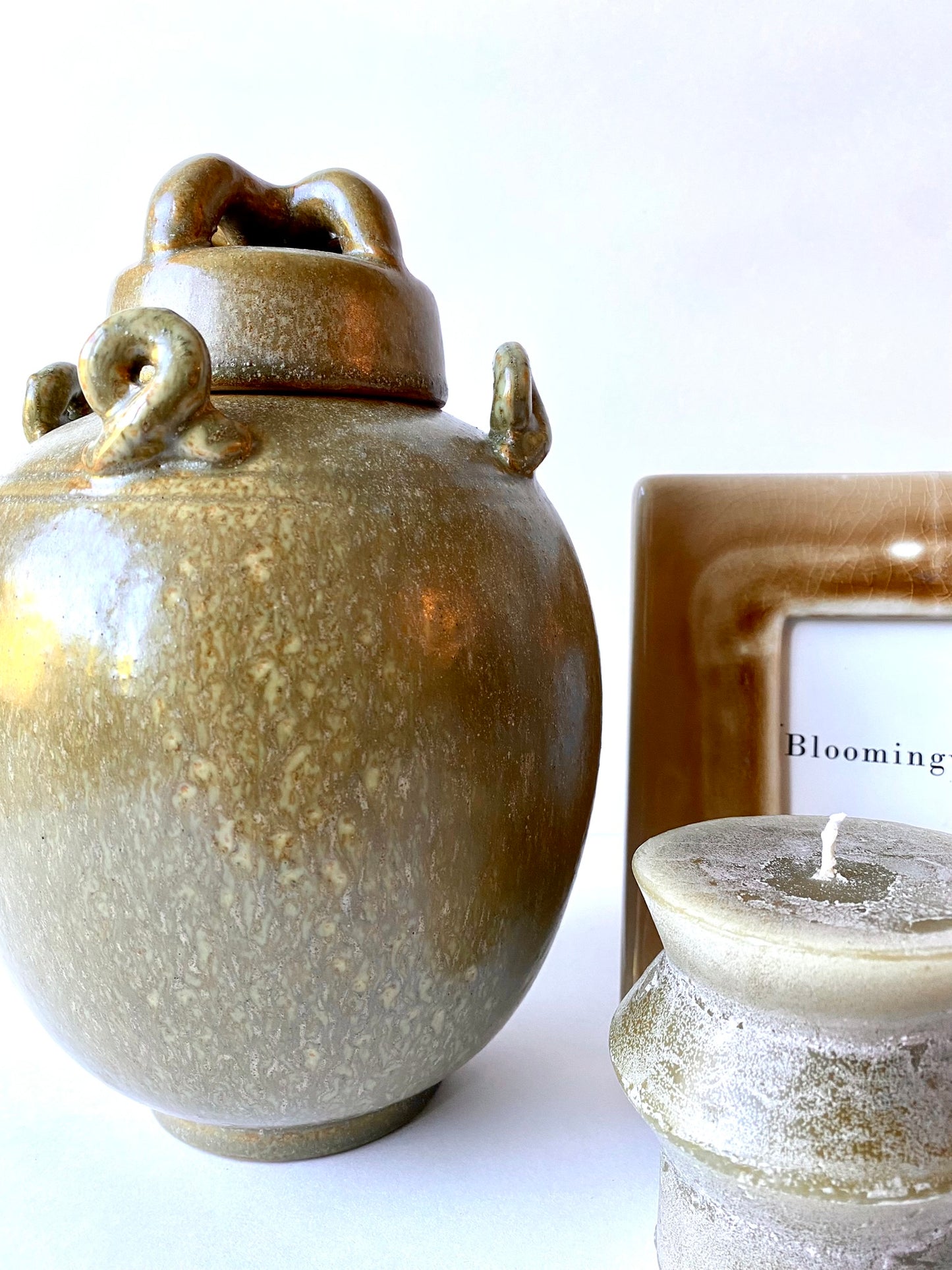 stoneware vase with lid