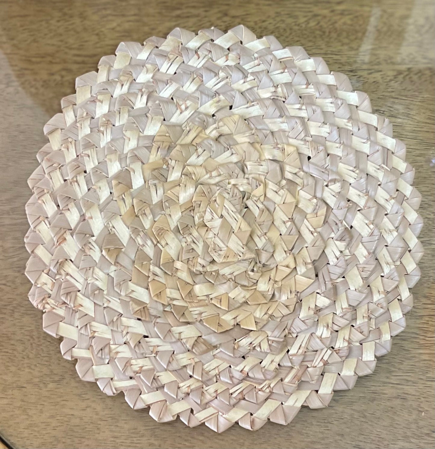 Round Silver Thatch Trivet