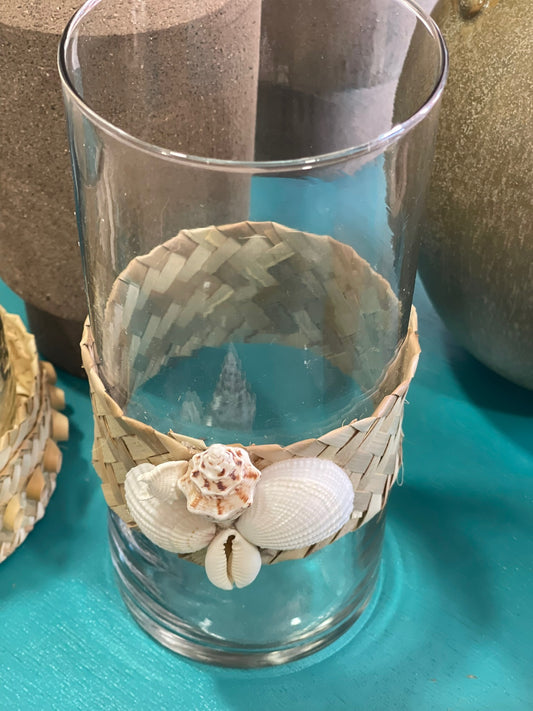Glass candle holder with shells  + silver thatch
