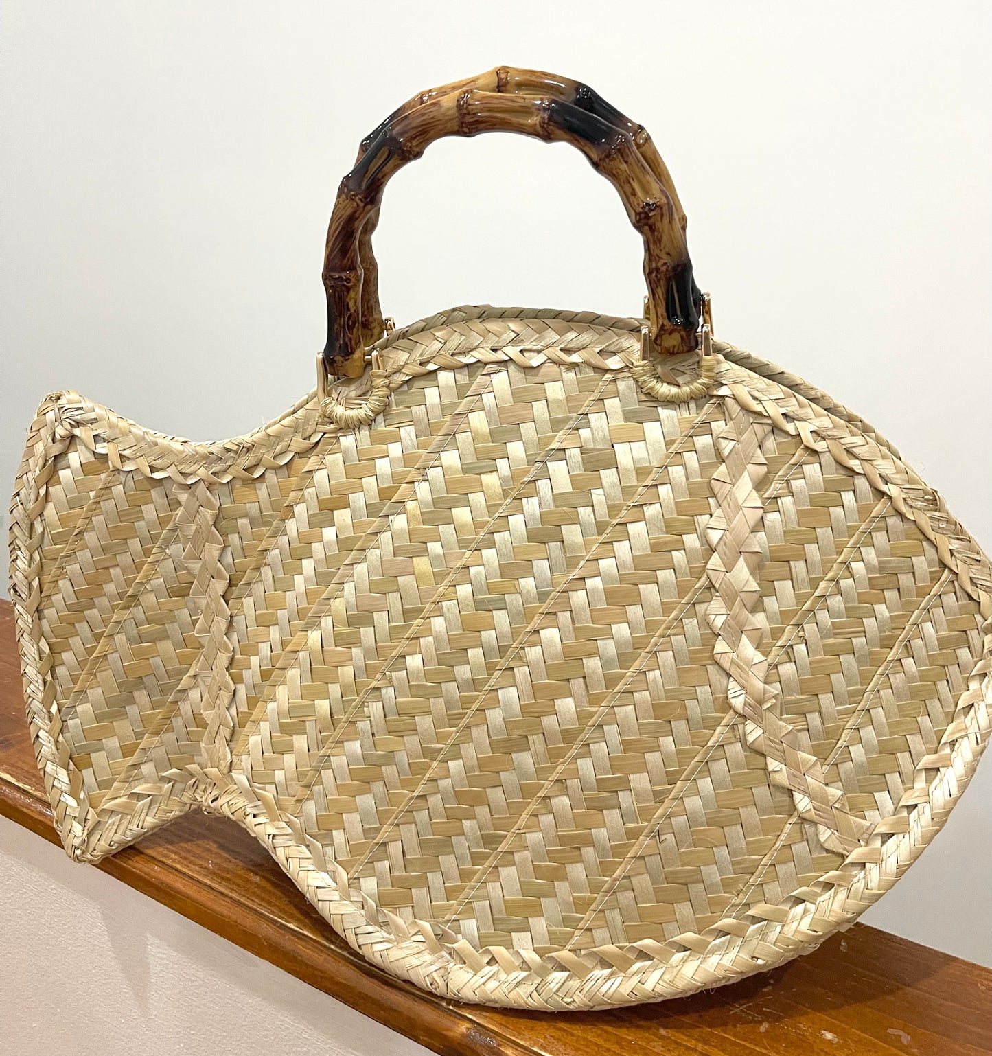Fish Shaped Thatch Tote with bamboo handles (Copy)