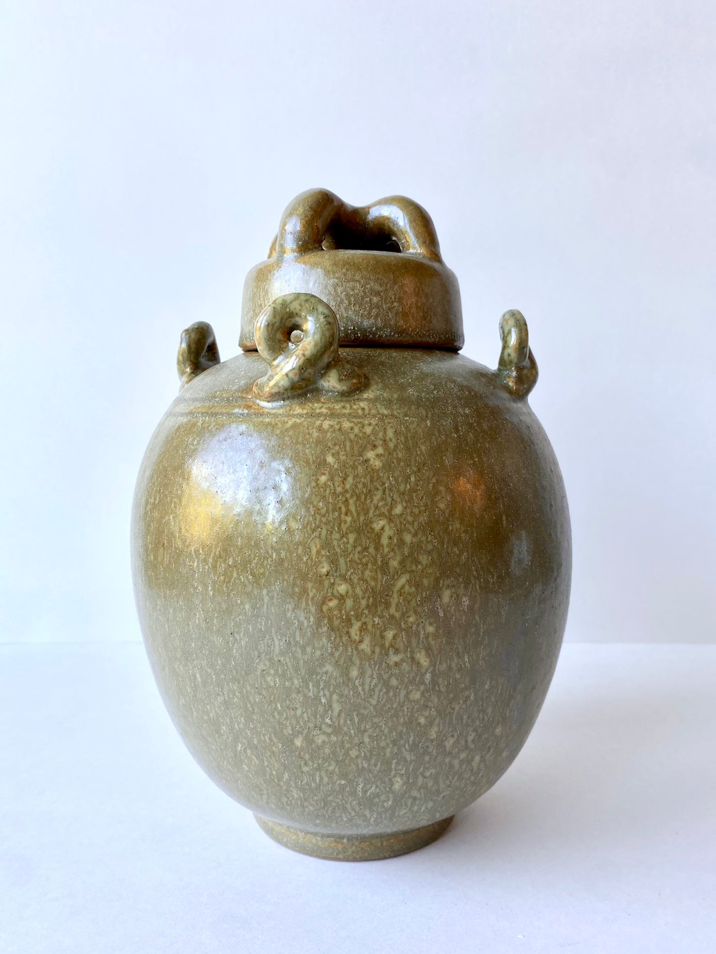 stoneware vase with lid